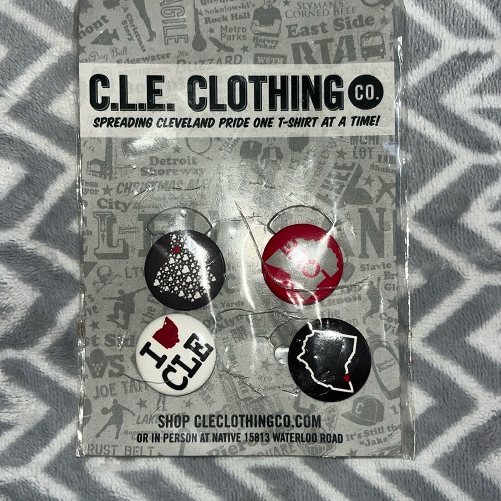 bundle of 4 C.L.E.CLOTHING Co. buttons